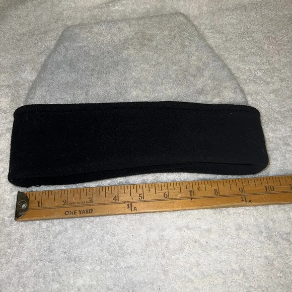 Soft Winter Hat NO TAGS NO SIZE Cream n Black in color - Picture 4 of 4